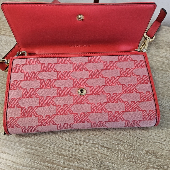 NWOT - MICHEAL KORS Medium Logo Crossbody - Picture 5 of 7